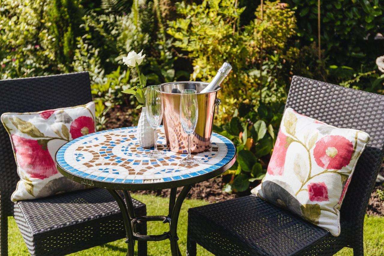 Wheatlands Lodge-Windermere - Award Winning - Adult Only - Free Car Park Eksteriør billede
